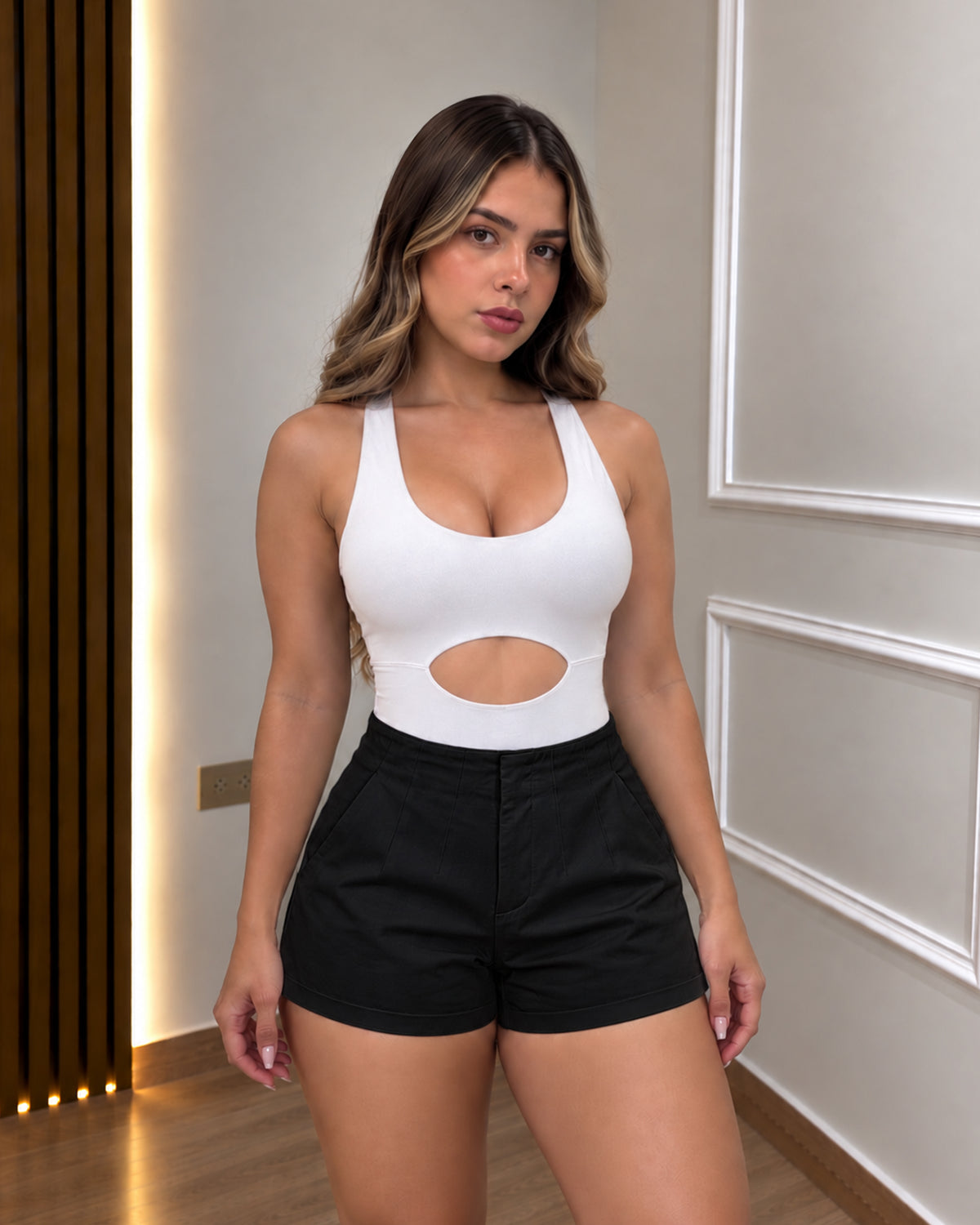 SHORT PINZA AURA